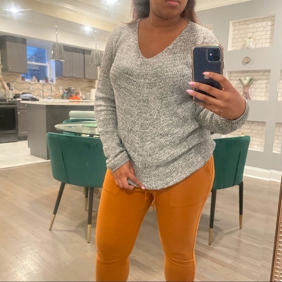 a.n.a Sweaters - Grey v neck comfy sweater